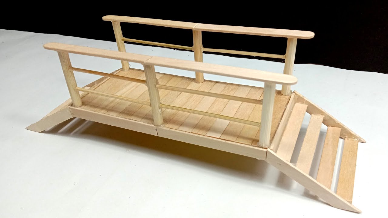 miniatur jembatan dari stik es krim