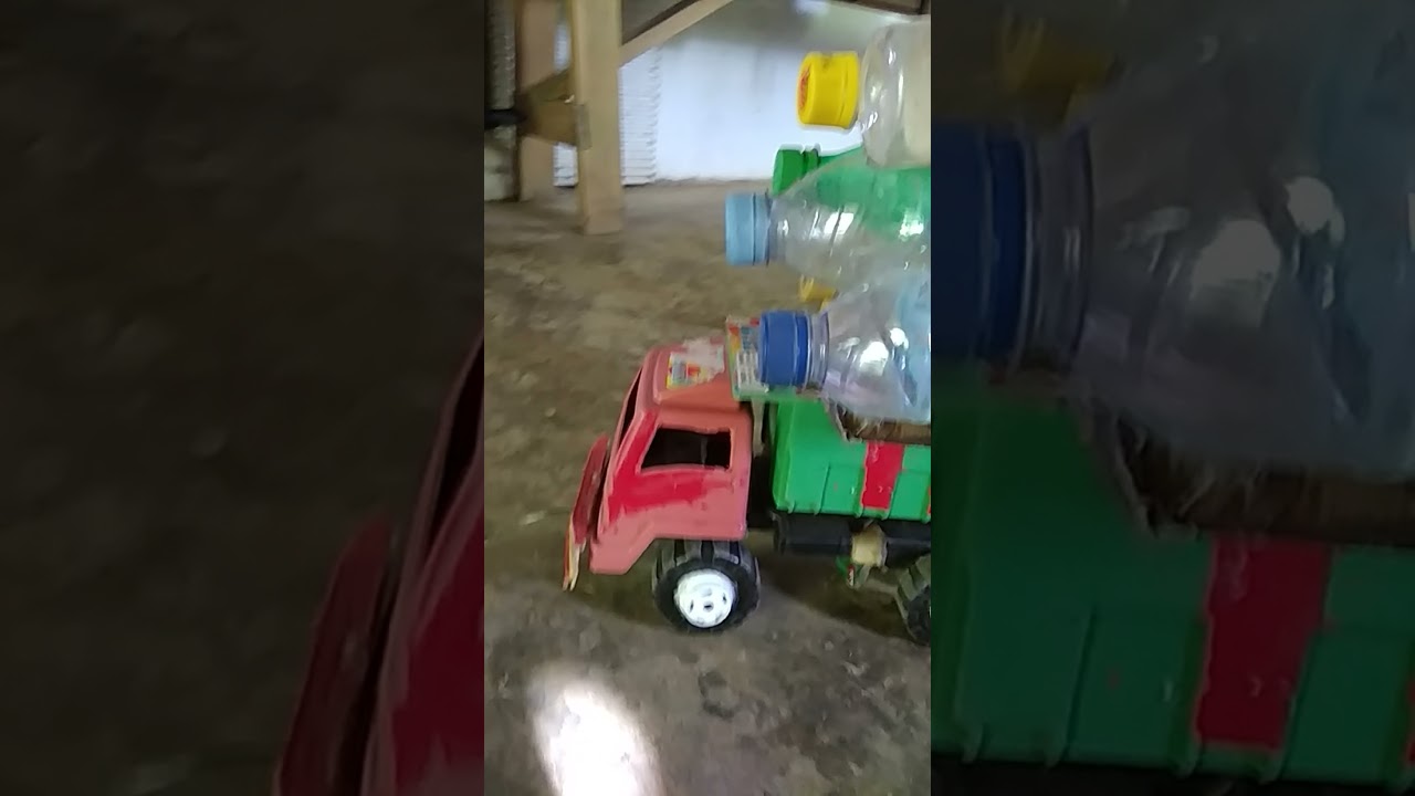 miniatur truk plastik muatan offerload