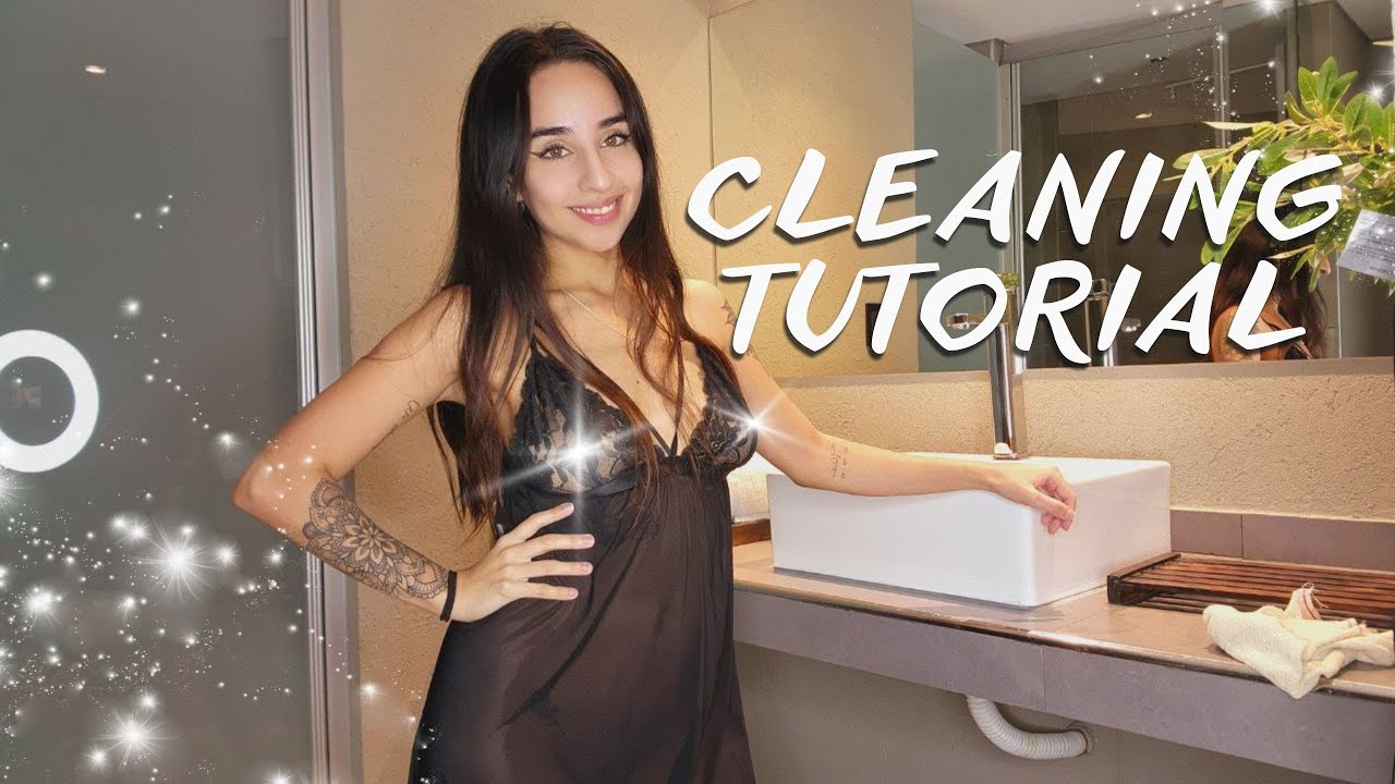 Minimal Clothing, Maximum Reflection – Mirror Cleaning Routine