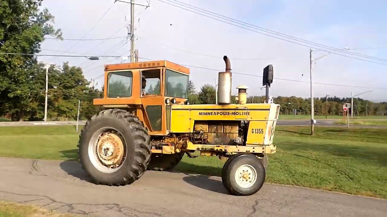 Minneapolis Moline G1355 Muscle Tractor