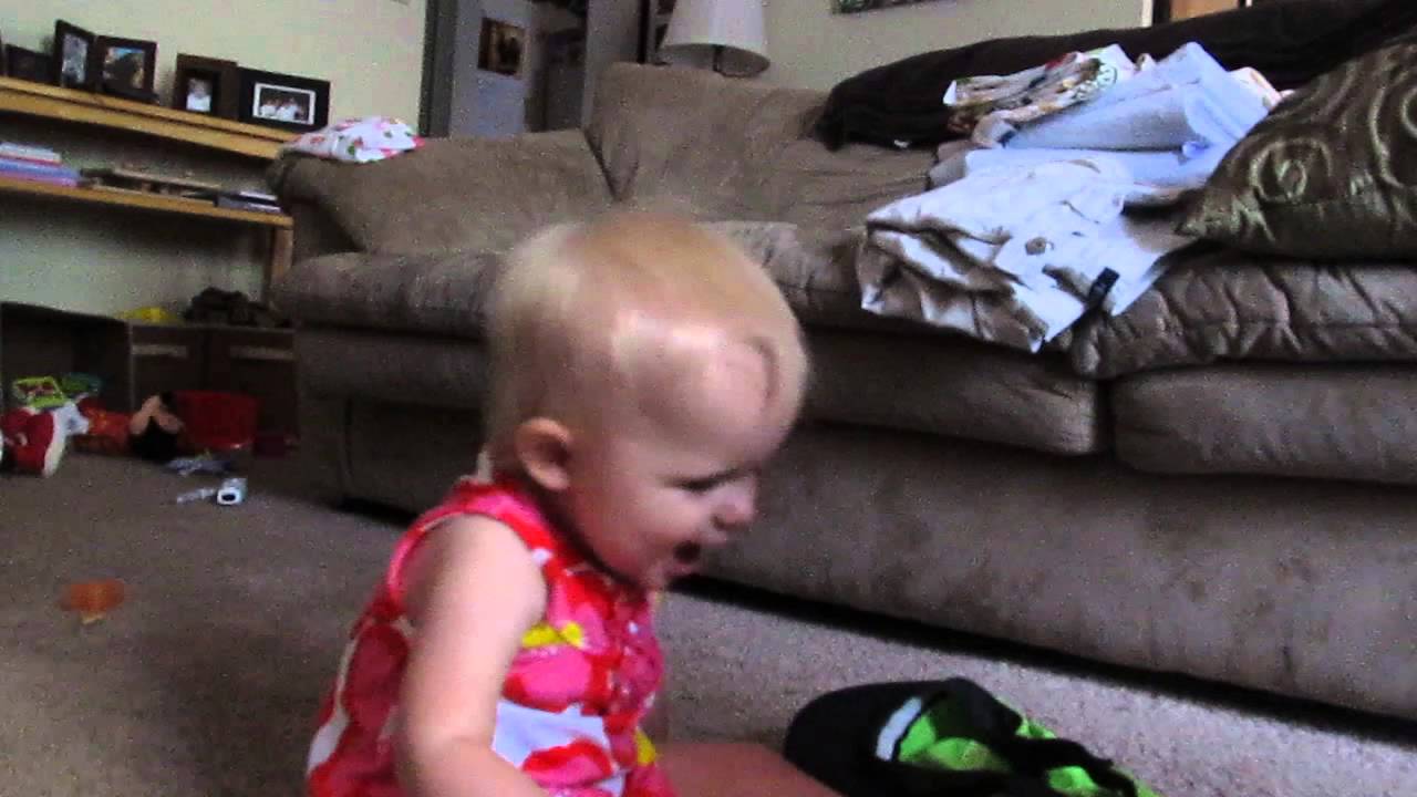 Minnie Tickles