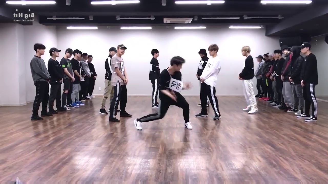 [MIRRORED]BTS ( 방탄조년단) 