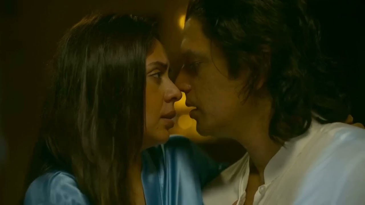 Mirzapur season 3   Kiss scene    Neha Sargam & Vijay Verma  3x8