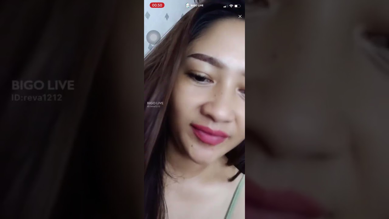 Miss Reva Ngobrol santai halu