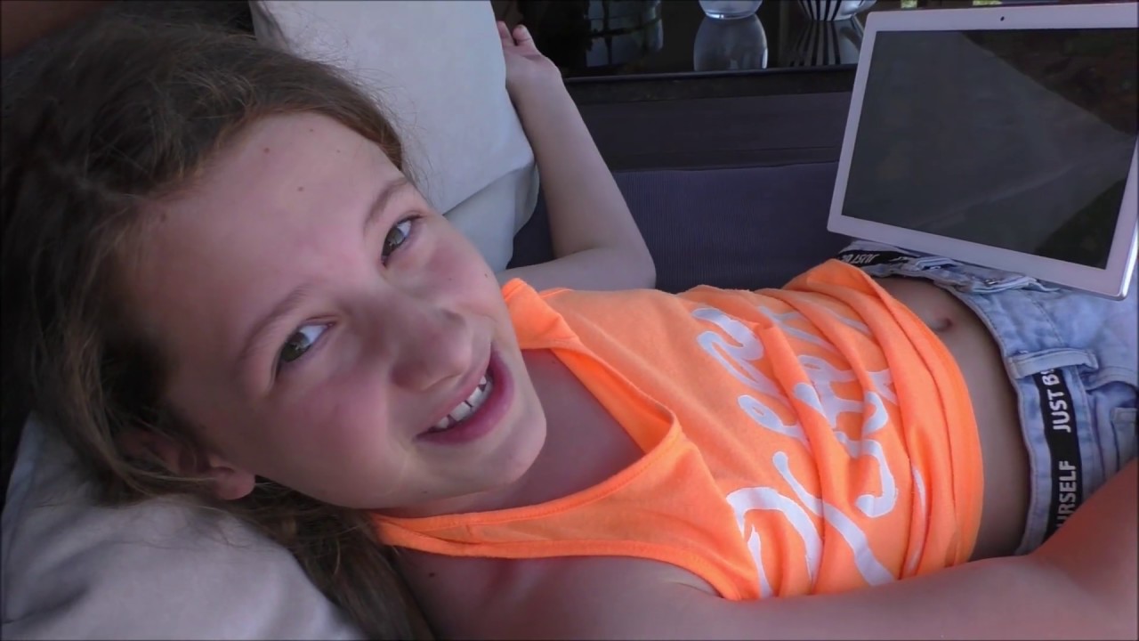 💕MISS SUNNY JOKE IN THE HOUSE WITH BEST FRIENDS💕МISS SUNNY БОЛДЕЕТ ДОМА С ЛУЧШИМИ ДРУЗЬЯМИ💕
