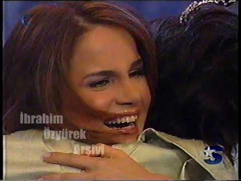 Miss Turkey 2001 güzeli Tuğçe Kazaz'ın tacını giydiği an (Tamer Karadağlı & Ayşe Tolga - STAR)