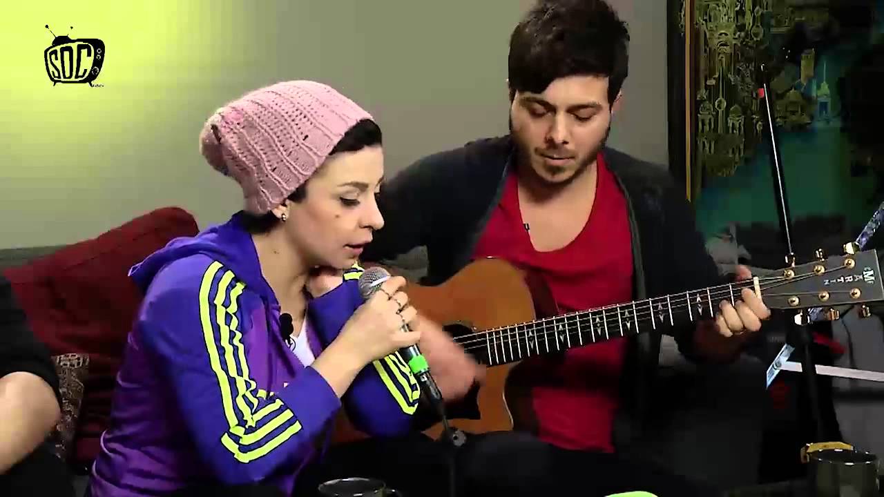 Model -  Antidepresan Gülümsemesi Akustik Canlı