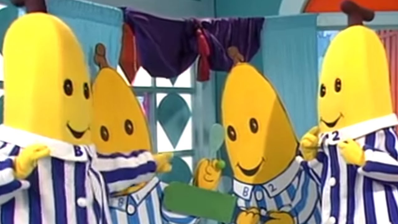 Model Bananas - Classic Episode - Bananas In Pyjamas Official
