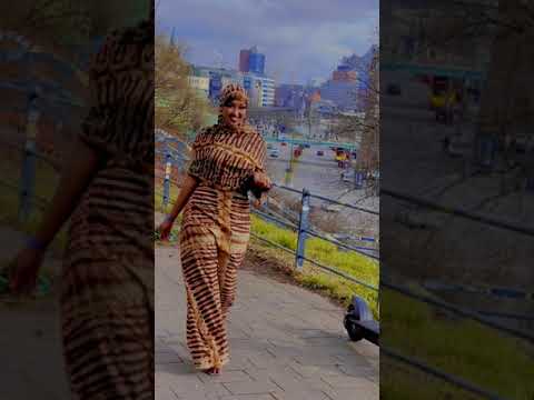 model girl #shorts #somaligirls #somali #model #calture #deed
