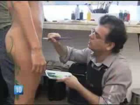 Modelos usam corpo como obra de arte