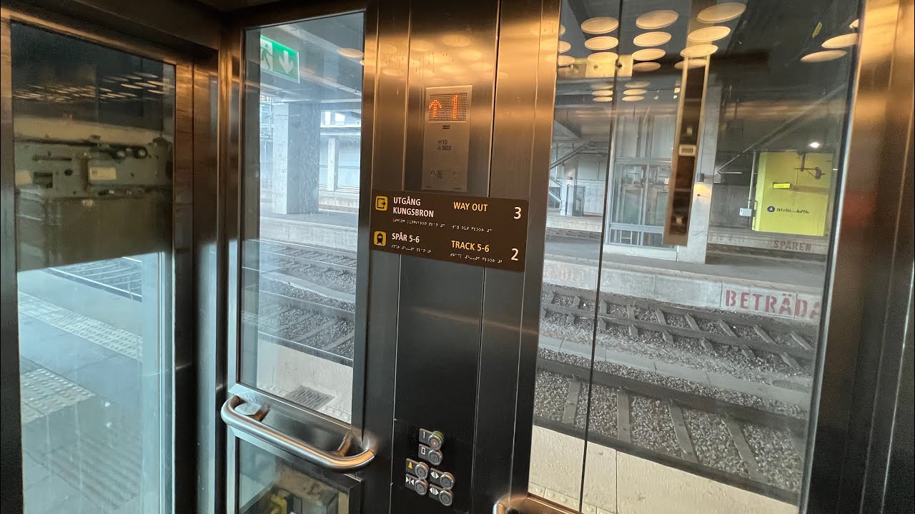 MODERNIZED!!! 2008 KONE MonoSpace MRL Traction Elevator @ Stockholm Centralstation, Sthlm, Sweden.