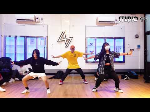 Moe Tway Yar Tine ( Choreography )