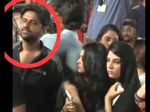 Molesting & Harassing Girls In PTI Jalsa Video