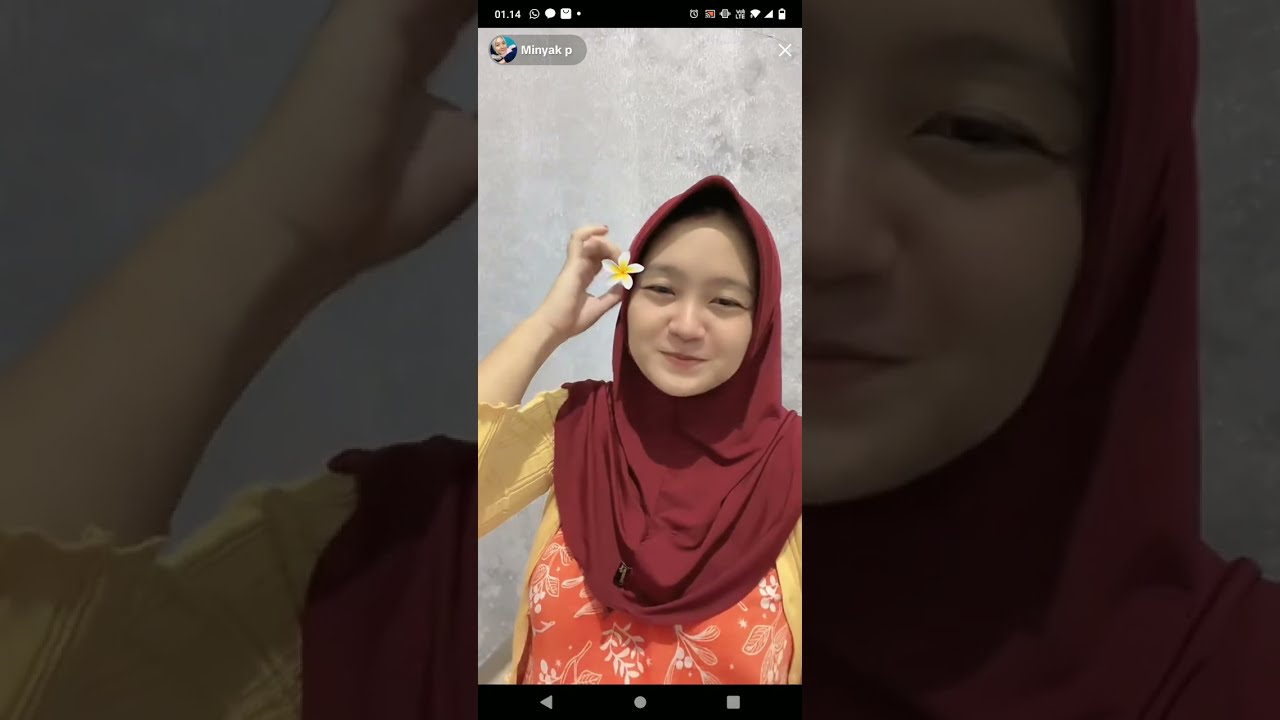 Mom Biti pake hijab tapi gondal gandul
