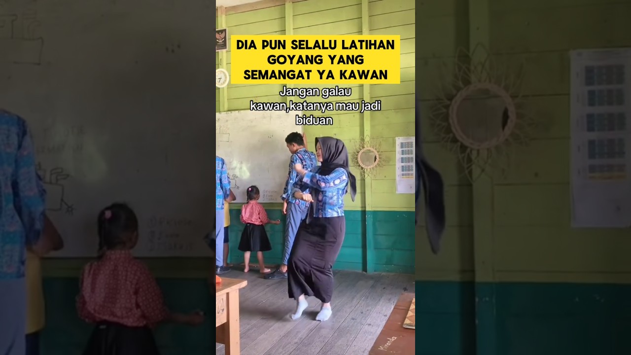 momen lucu ketika punya teman yang pengen jadi biduan dangdut ‼️#ngakak #lucu #biduan #goyang #joget