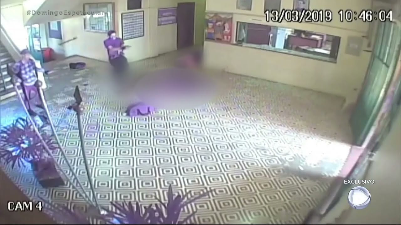 Momento em que Guilherme Taucci e Luiz Henrique de Castro voltaram ao hall de entrada