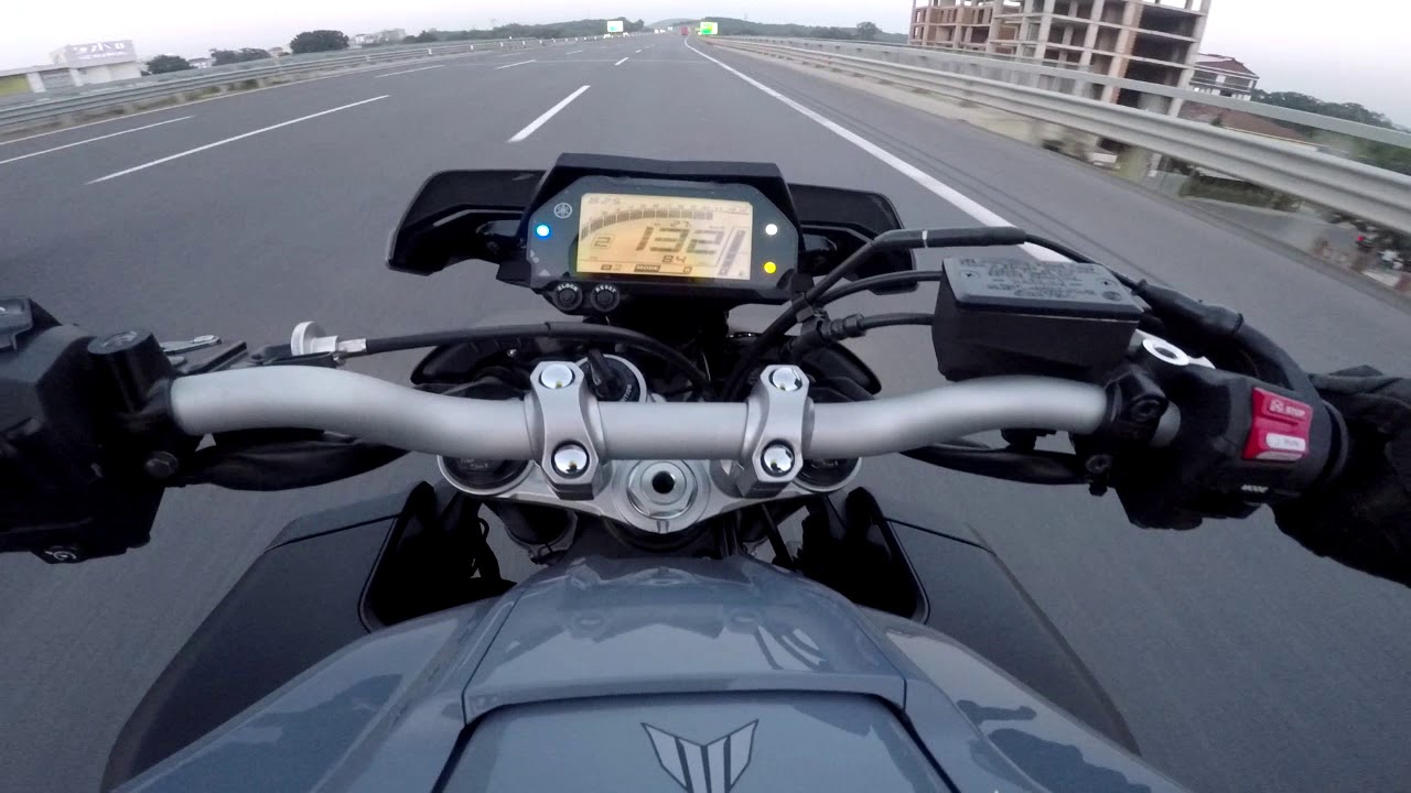 Monster 1200S vs MT10 80-240 Acceleration