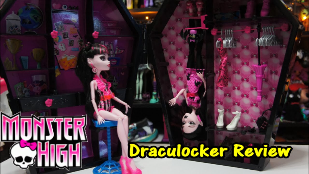Monster High Draculocker and Draculaura Comparison Review