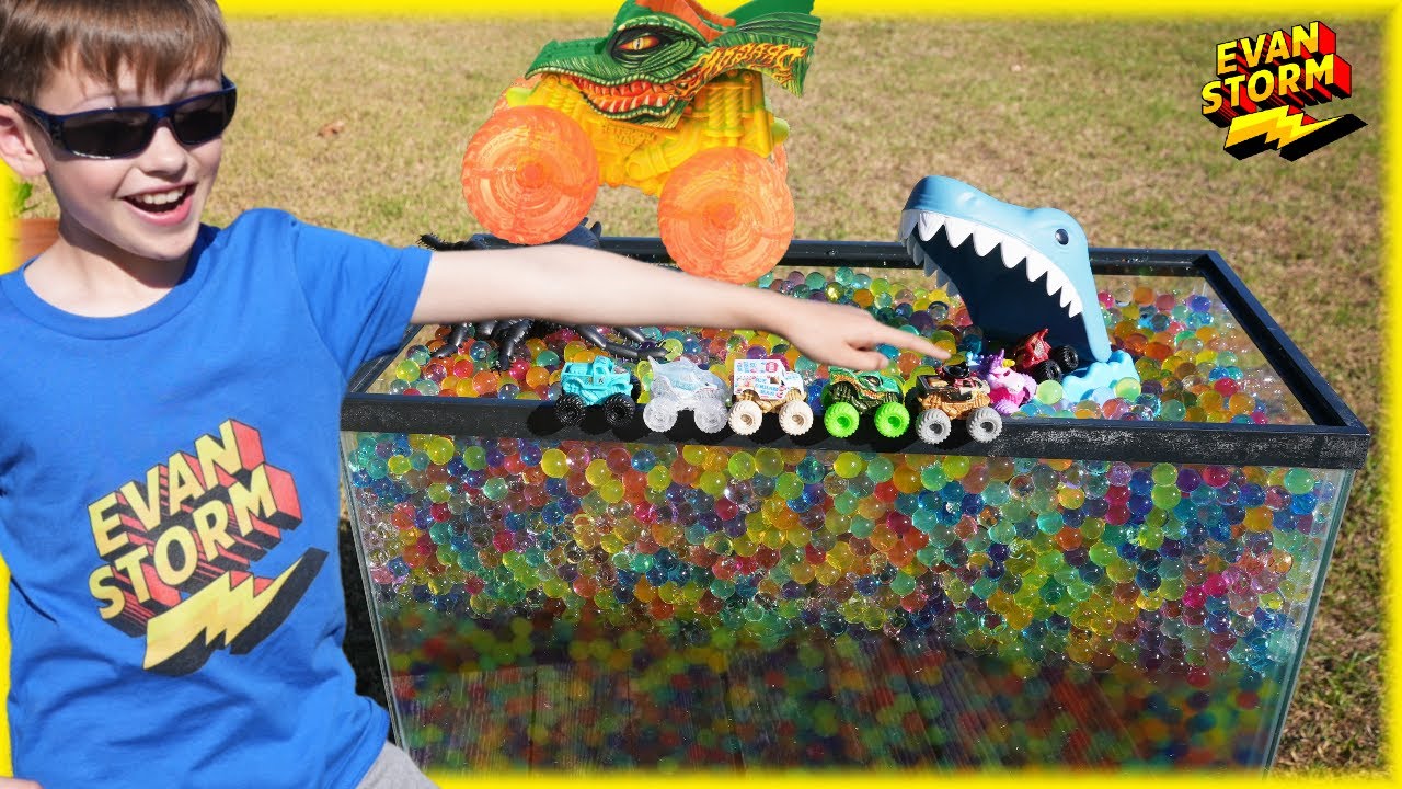 Monster Trucks Water Beads Surprise Challenge!