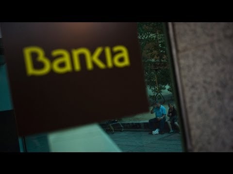 Moody's 28 İspanyol bankasının notunu kırdı