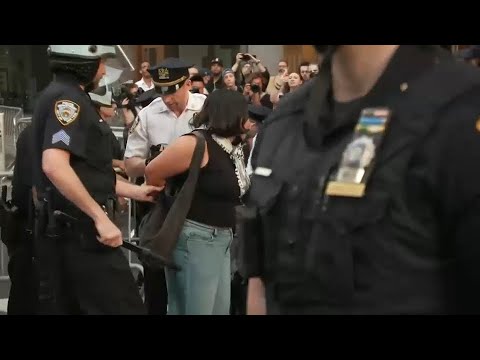 More arrests after night of anti-ICE protests in NYC