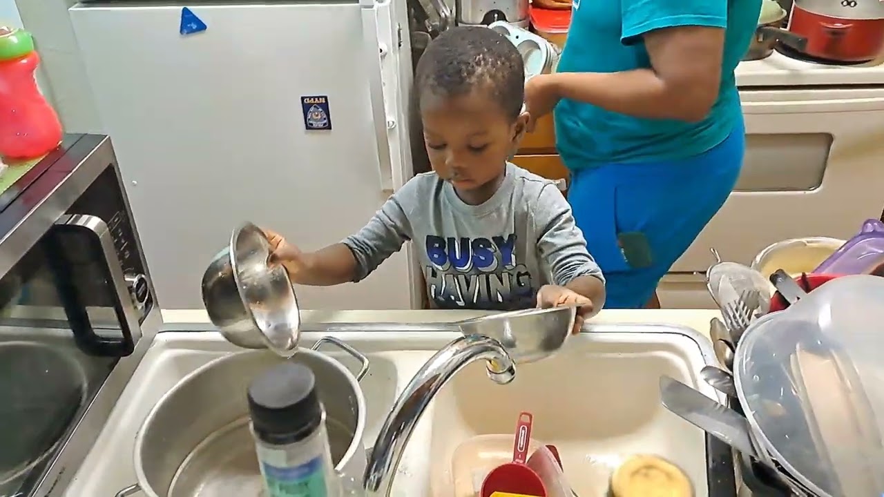Mother & Son in the kitchen here: So lovely, right? 🤗🥰😊😍 JUL 11, 2023 (Angelo Koumondji)