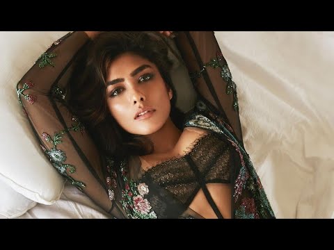 Mrunal Thakur Fap