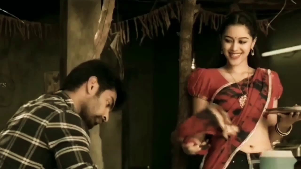 Mrunalini Ravi Navel Hot