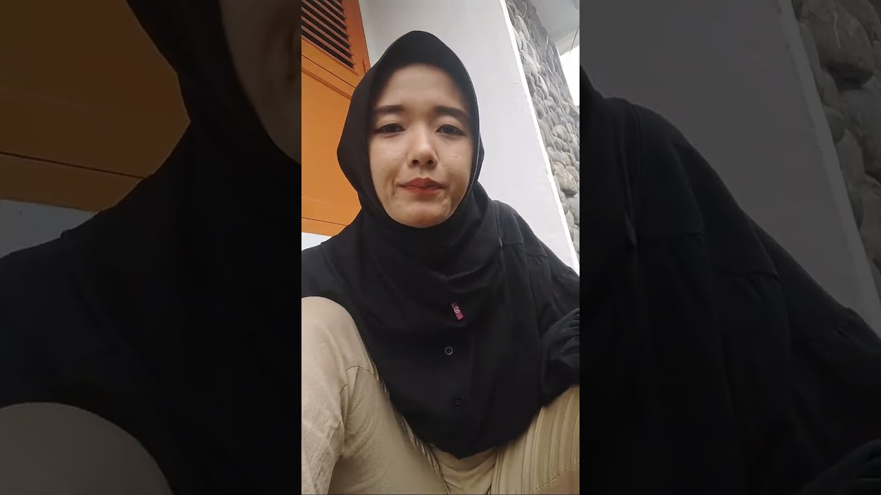 Mungil sedang live! merah dan panjang