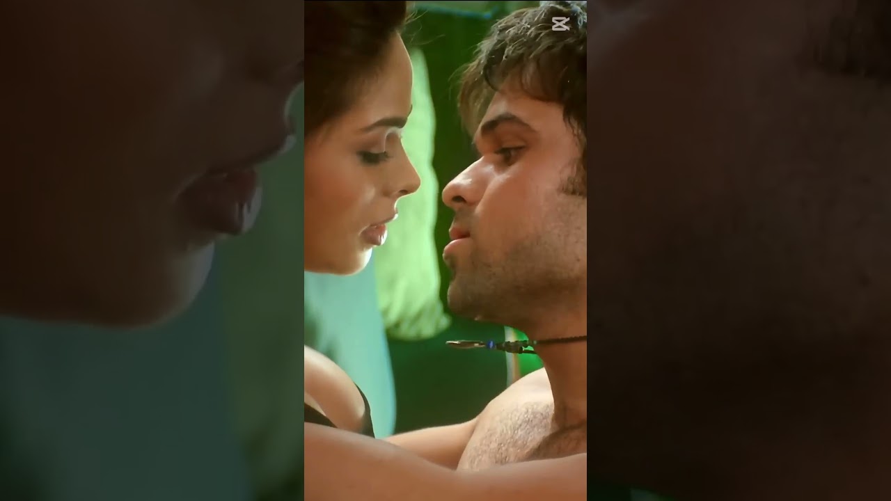 Murder Movie Hot Kissing Scene #kissing#kissingscene#hotkissing#hot#emraanhashmi#mallikasherawat