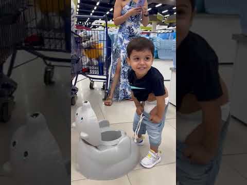 Murilinho quer fazer pipi!