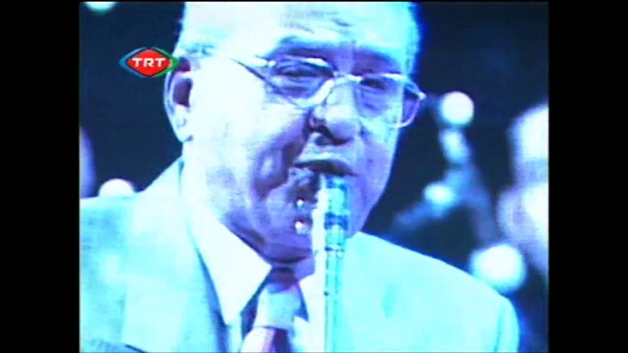 Mustafa Kandıralı - Kürdili Hicazkar Saz Semai ( Canlı Performans )