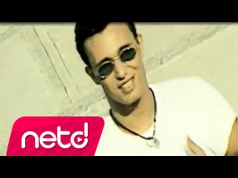 Mustafa Sandal - Bu Kız Beni Görmeli
