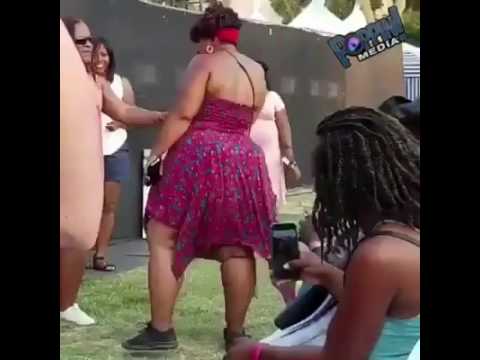 My auntie twerking at the cookout🤦‍♂️😩😩