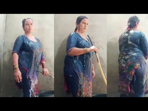 my first bathing vlog, Aunty bathing vlog /desi Aunty Bathing vlog viral