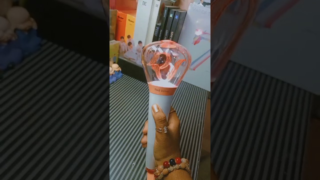 MY FIRST EVER LIGHTSTICK 😭RED VELVET LIGHTSTICK  I'M SO HAPPY!! THANK YOU SAZAXA KOREA