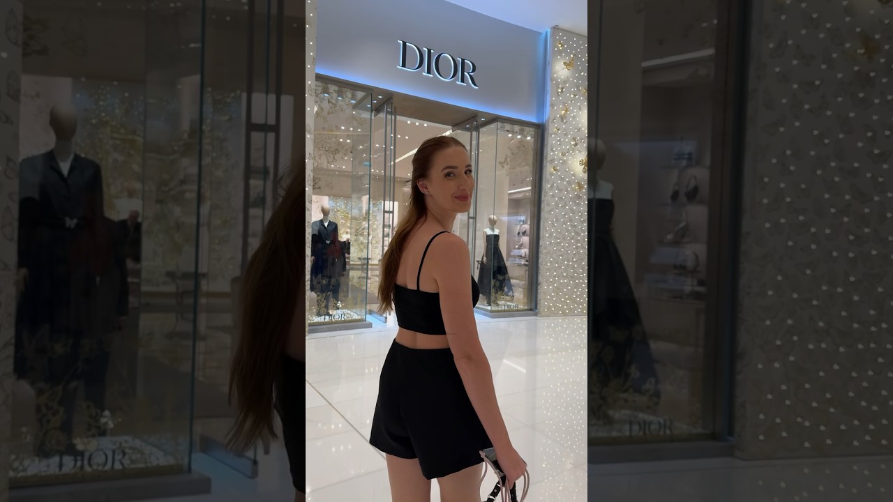 My very first Dior bag 🖤  #dior #ladydior #momiamarichman
