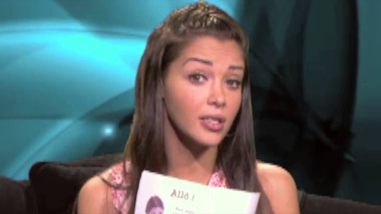 nabila montre ses seins chez ruquier (10 novembre 2013)