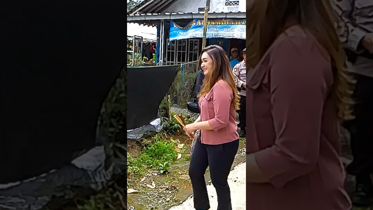 Nafa urbach Kalo Dari Dekat #shorts