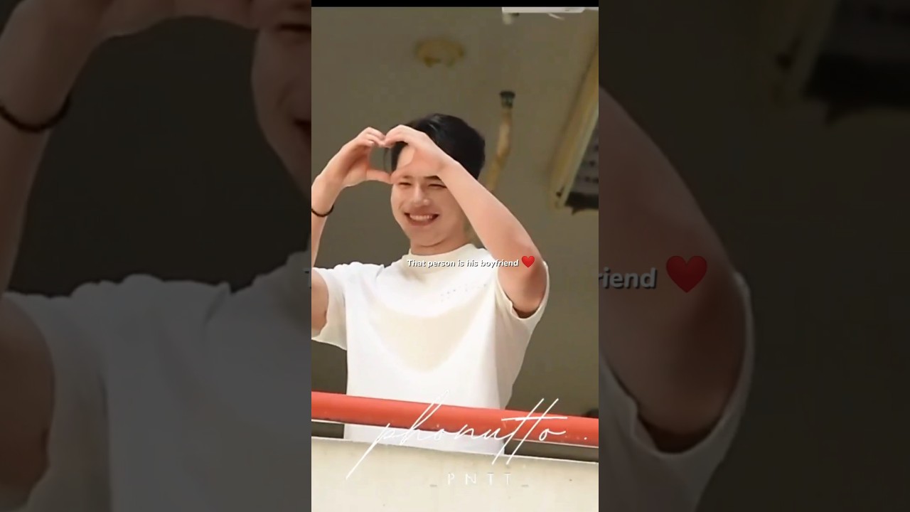 Nanat's face lit up as soon as he saw p'max 😊 #maxnat #mmaxmax #natasitt #natgraduationday  #tiktok