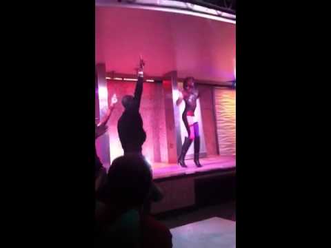 Naomi Ross working it