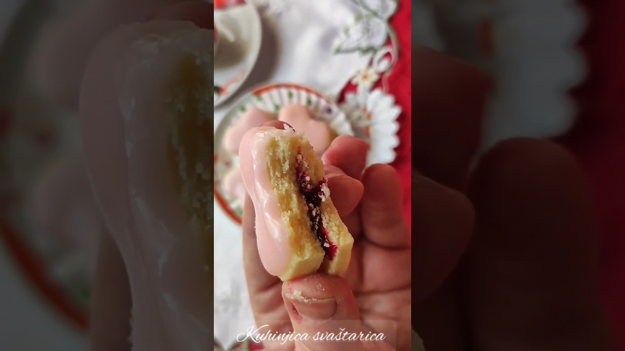 NAPOLITAINE ♥️ Nov recept na YouTube kanalu Kuhinjica svaštarica #dessertshorts #napolitaine