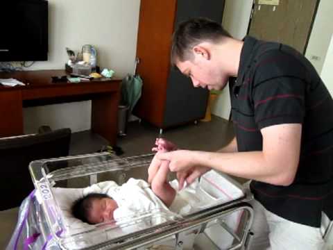 nappy change 08/10/2011