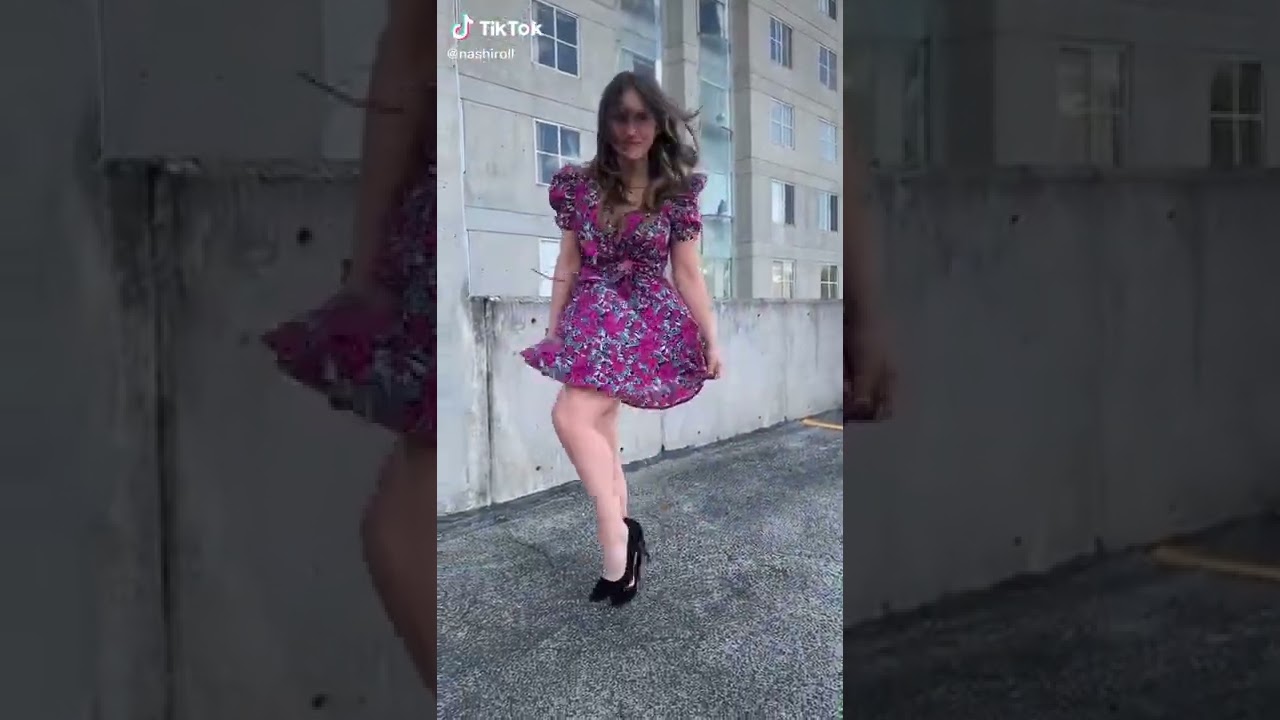 Nashla... vestido y viento.