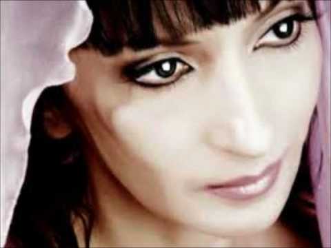 Nasiba Abdullayeva - Sevirem de (Dodağına Gülüş Qonub)