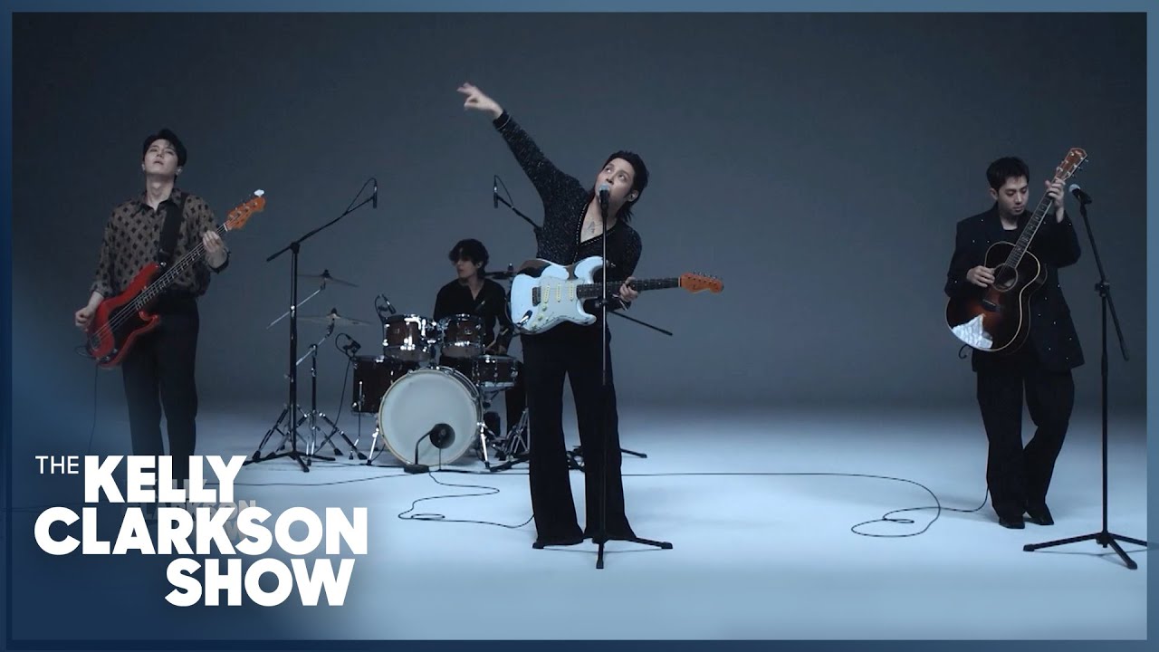 'Nebula' By The Rose | Kelly Clarkson Show