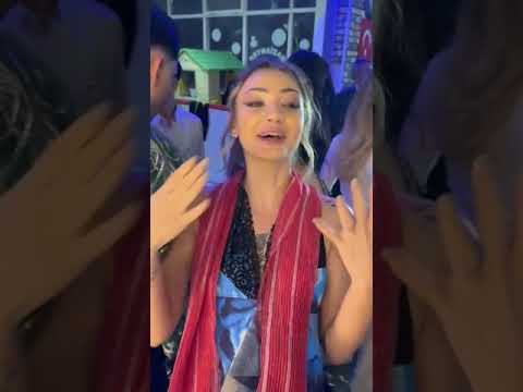 Nevide Çiçek'ten 'kurdele' şov