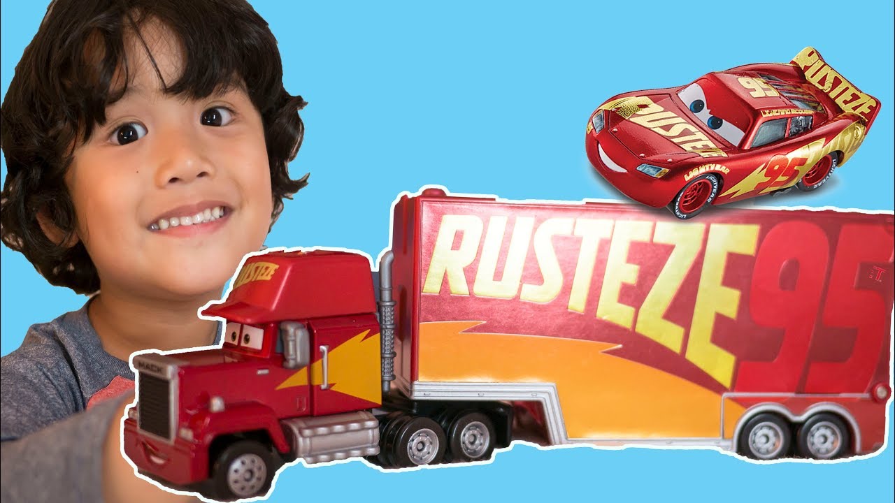New Cars 3 Toys | Rusteze Racing Center Mack Hauler Lightning McQueen Rusteze Cruz Ramirez