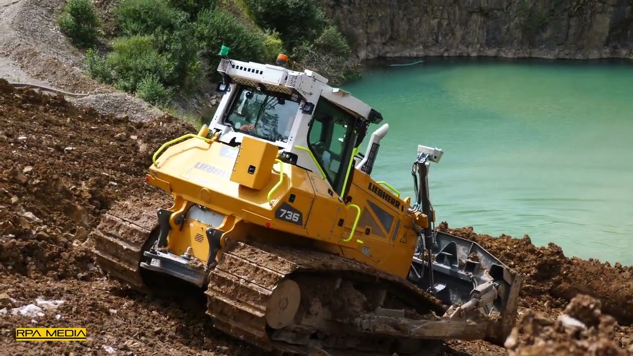 NEW Liebherr PR736 Gen8 LGP pushing muck