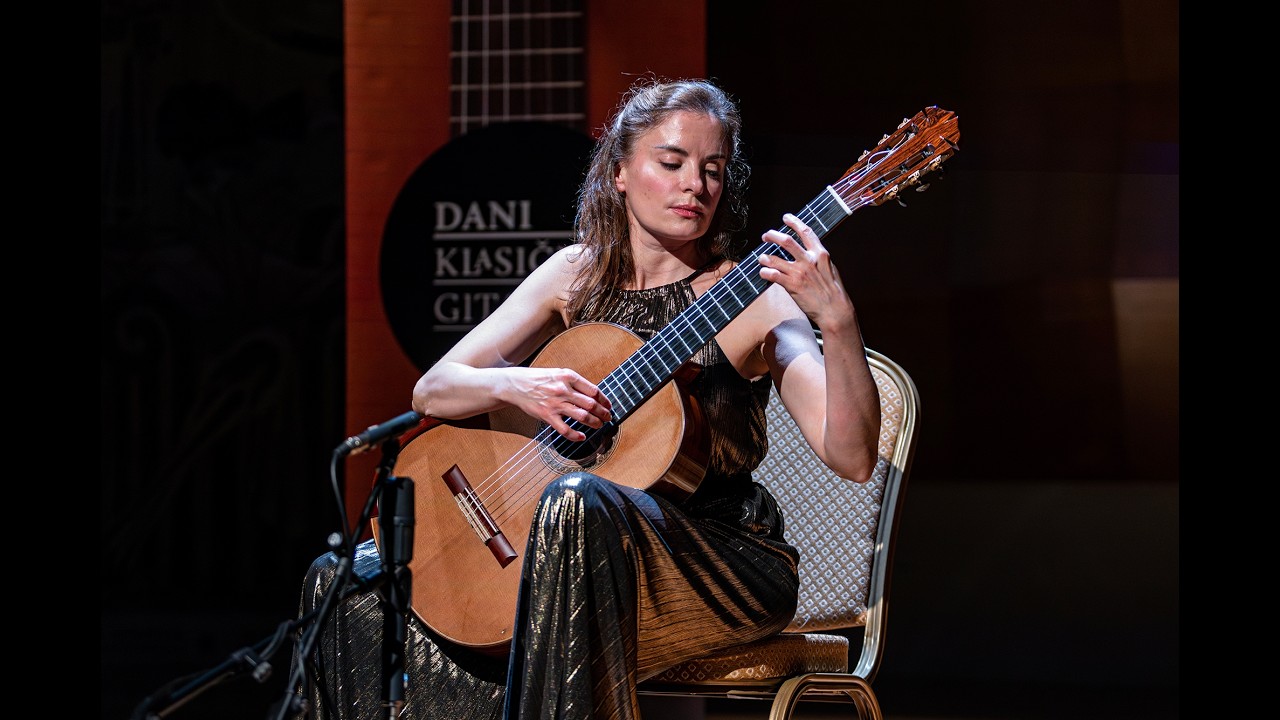 NEW VIDEO Ana Vidović plays J.S. Bach - Partita in E-major (BWV 1006) LIVE